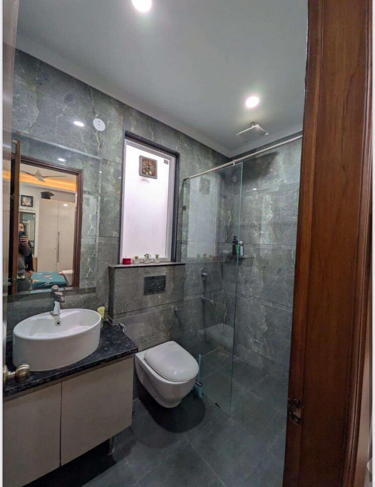 Bathroom, empire-floors 3 Bedroom 2000 Sq.Ft. Builder Floor In Sector 57 Gurgaon 9750936