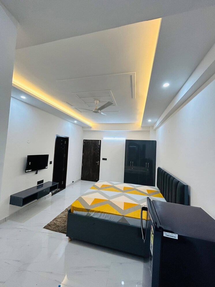 Bedroom, freedom fighters enclave 1 RK 300 Sq.Ft. Builder Floor In Freedom Fighters Enclave Delhi 9751056