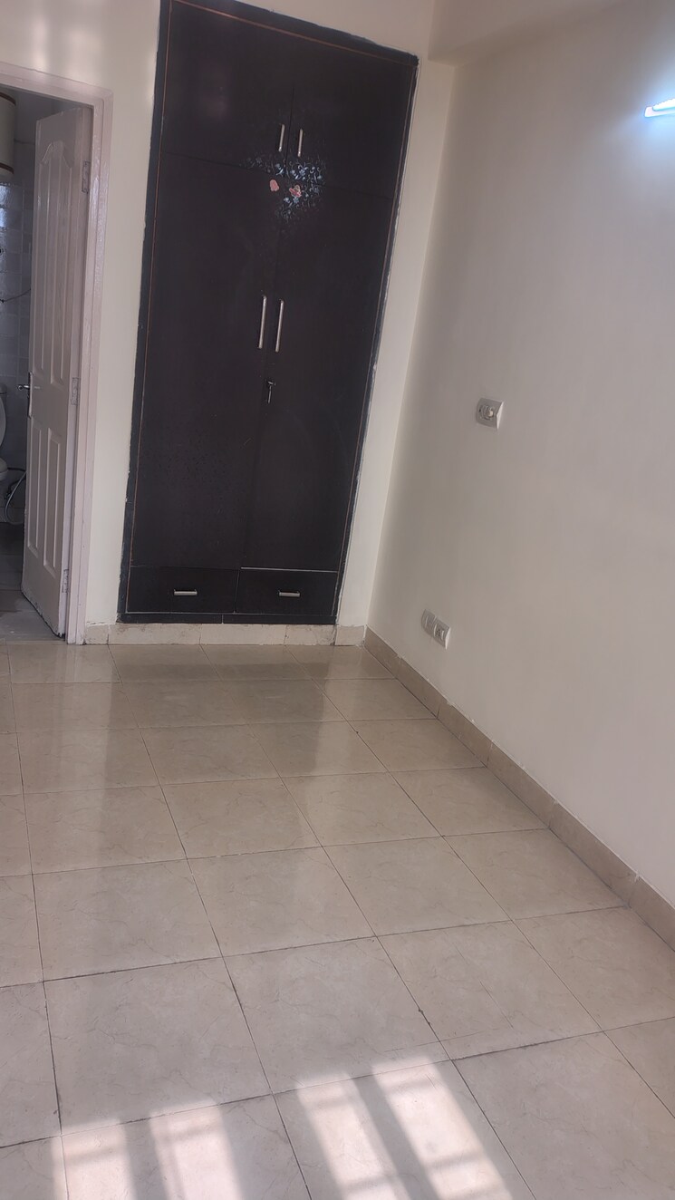 undefined, tulip-white 3 Bedroom 1326 Sq.Ft. Apartment In Sector 69 Gurgaon 9751086