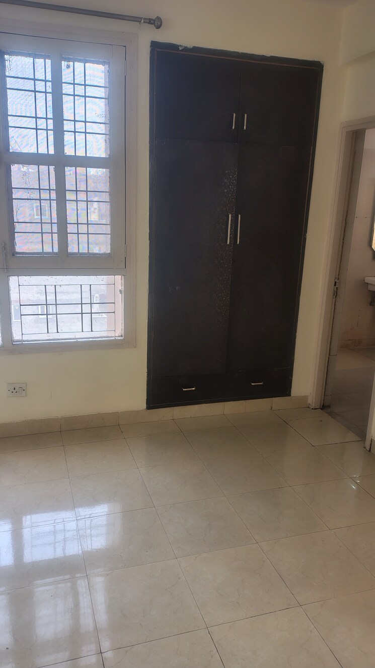 undefined, tulip-white 3 Bedroom 1326 Sq.Ft. Apartment In Sector 69 Gurgaon 9751086