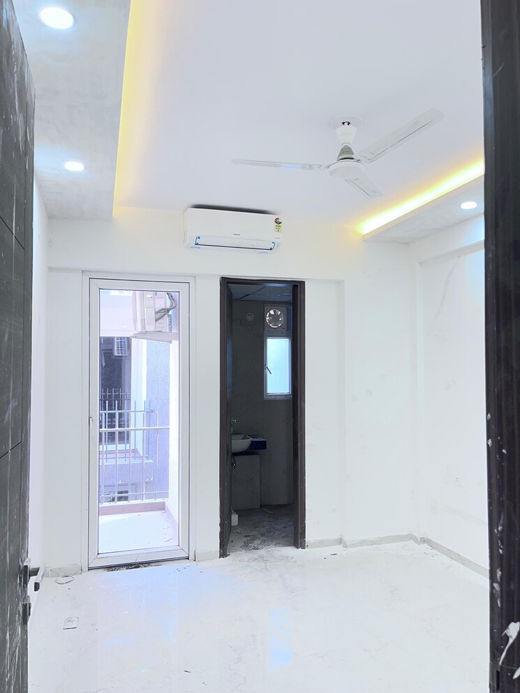 Room, smart-world-gems 3.5 Bedroom 1494 Sq.Ft. Builder Floor In Sector 89 Gurgaon 9751142