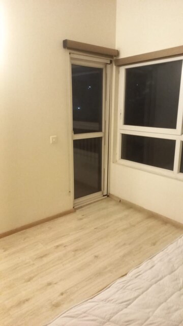 Room in 3 BHK Apartment at Adani Oyster Arcade, Sector 102 – for Rent