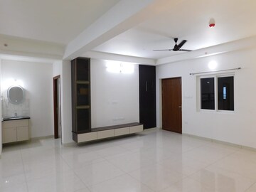 Room in 3 BHK Apartment at Aparna Cyberscape, Nallagandla – for Rent