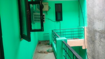 Swimming Pool in 2 BHK Independent House at Sector 41 – for Rent