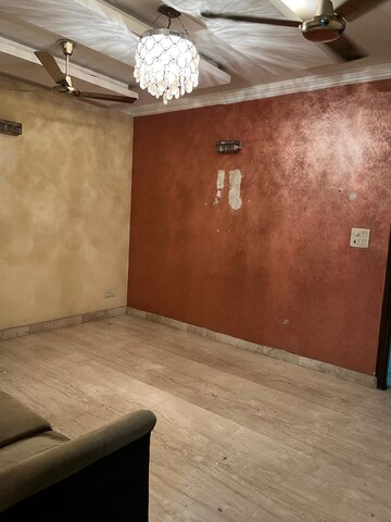 Furnished Amenities in 2 BHK Builder Floor at Lajpat Nagar I – for Sale