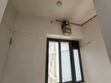 Room in 2 BHK Apartment at Shapoorji Pallonji Vicinia, Powai – for Sale