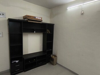 2 BHK Flat for Sale in Adajan, Surat