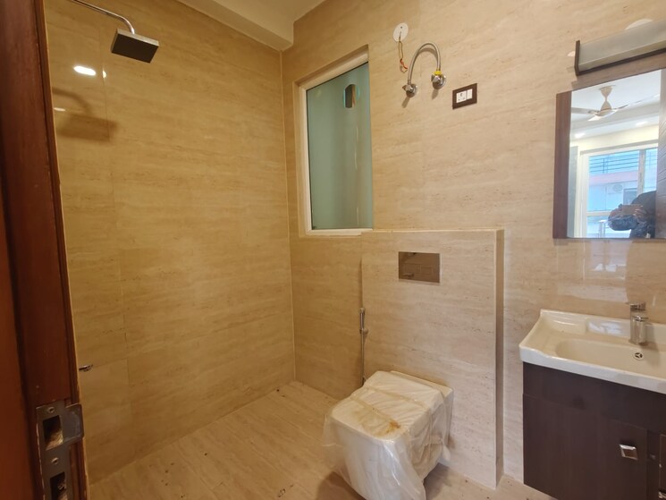 Bathroom, aradhya-homes 4 Bedroom 2100 Sq.Ft. Apartment In Sector 67a Gurgaon 9751376