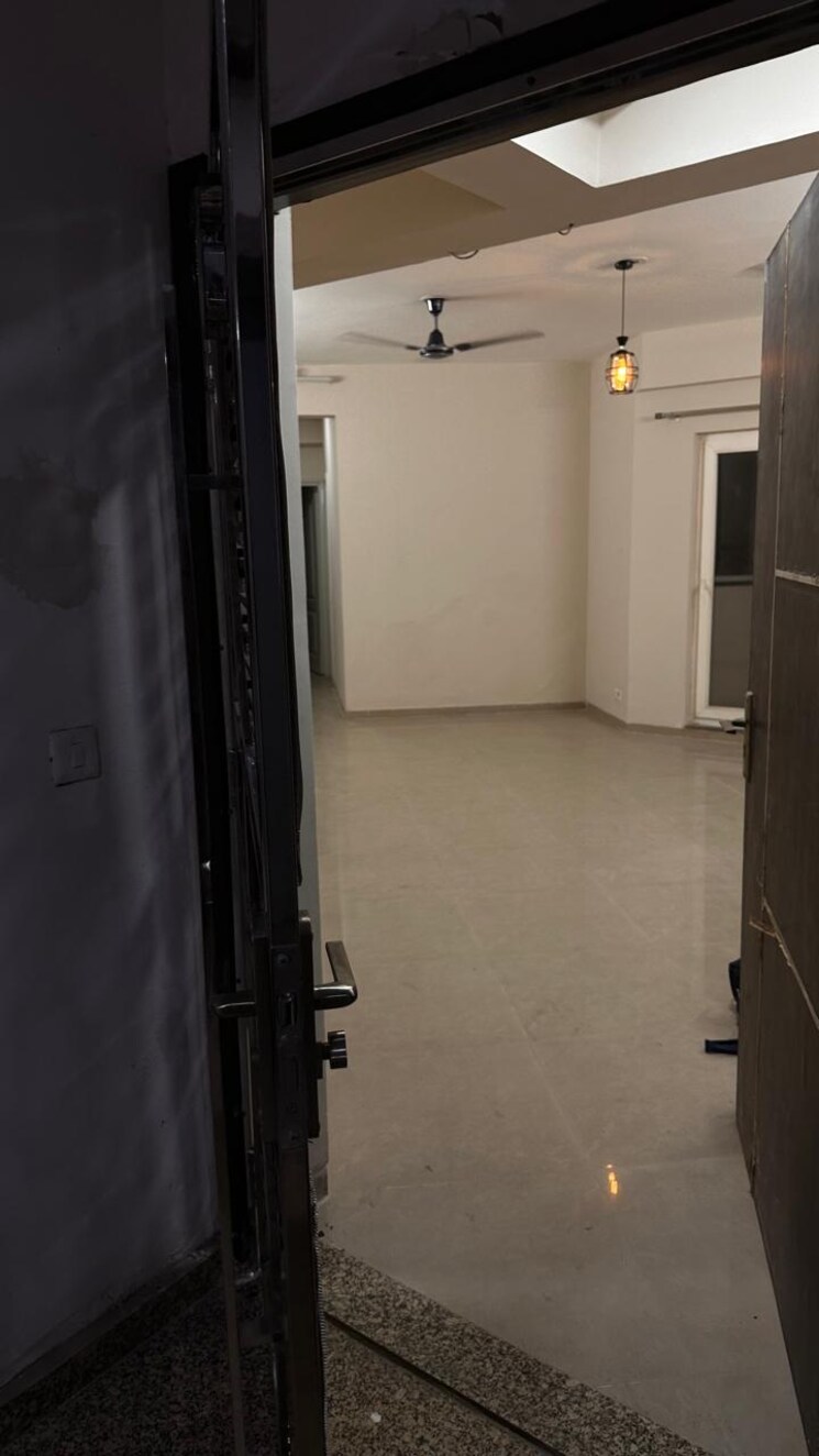 Bathroom, shri-radha-sky-park 2 Bedroom 1286 Sq.Ft. Apartment In Sector 16b Greater Noida Greater Noida 9751426