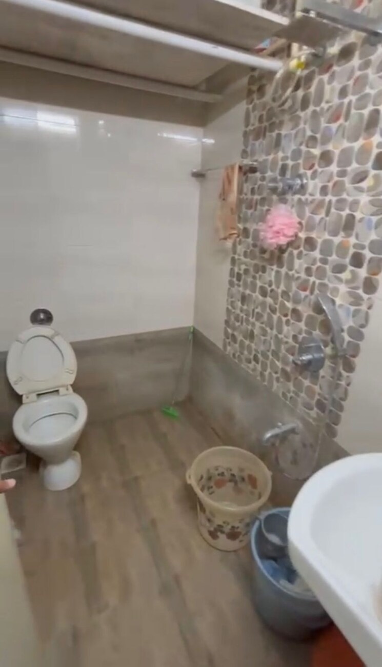 Bathroom, kothrud 2 Bedroom 1000 Sq.Ft. Apartment In Kothrud Pune 9751431