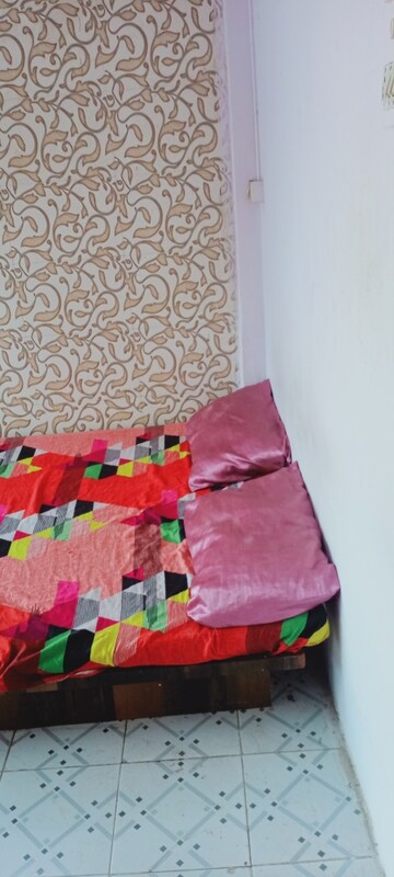 Furnished Amenities in 1 BHK Apartment at Mahakali Model Town, Jogeshwari East – for Rent