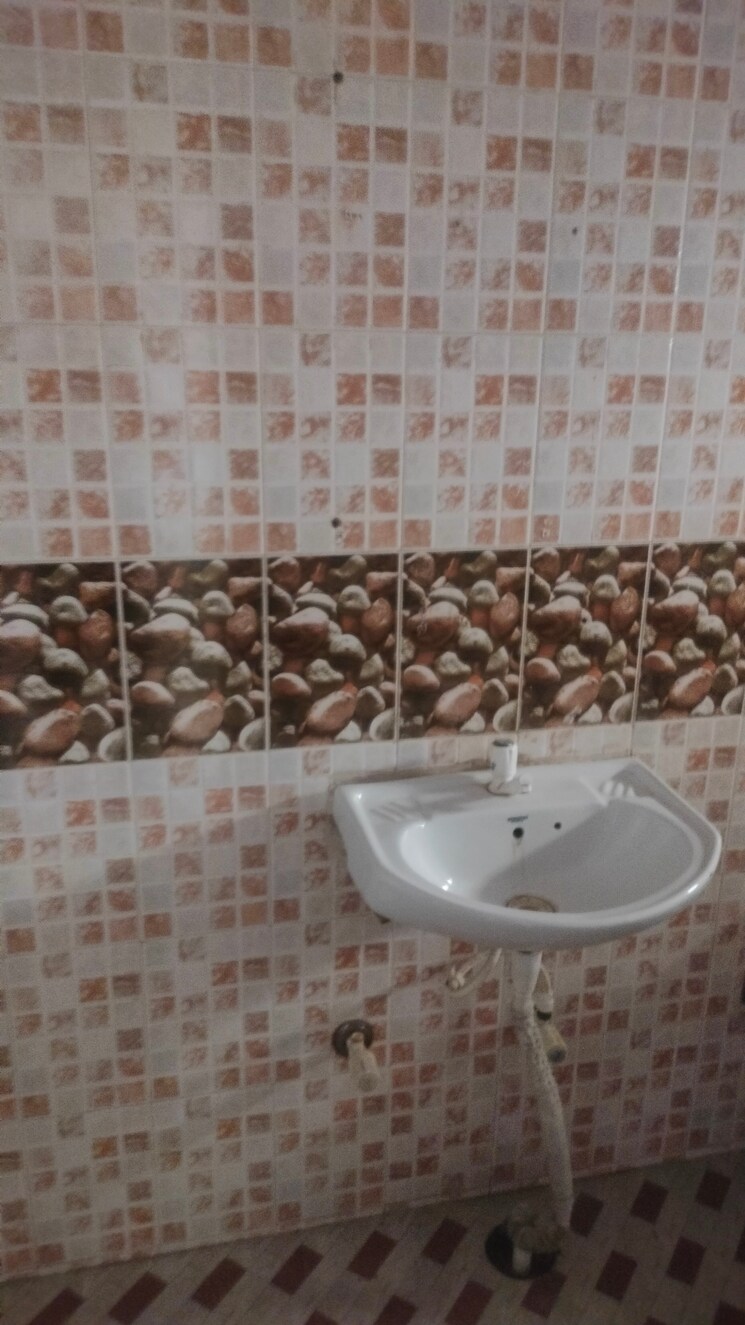 Bathroom, sector 108 2.5 Bedroom 162 Sq.Ft. Independent House In Sector 108 Noida 9751454