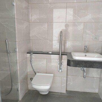 Bathroom in 4 BHK Apartment at Rustomjee Crown, Gokhale Road – for Rent