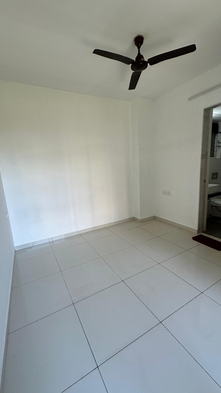 Room, raunak-heights 1 Bedroom 405 Sq.Ft. Apartment In Ghodbunder Road Thane 9751511