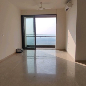Room in 3 BHK Apartment at Piramal Mahalaxmi, Arthur rd – for Rent