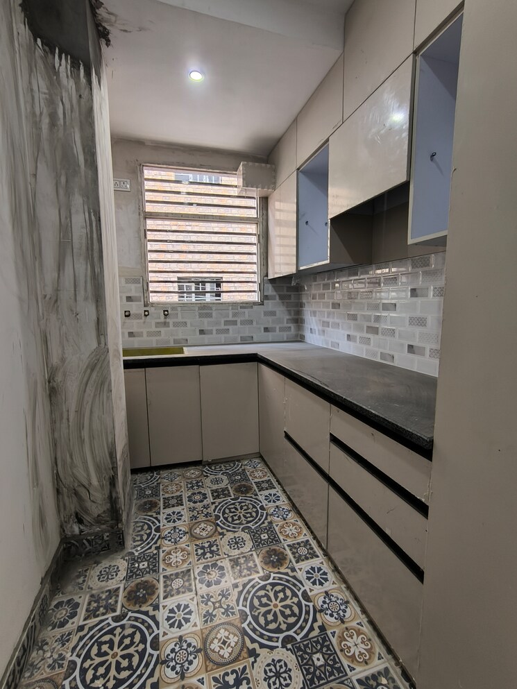 Kitchen, sector 7 dwarka 3 Bedroom 1000 Sq.Ft. Builder Floor In Sector 7 Dwarka Delhi 9751545