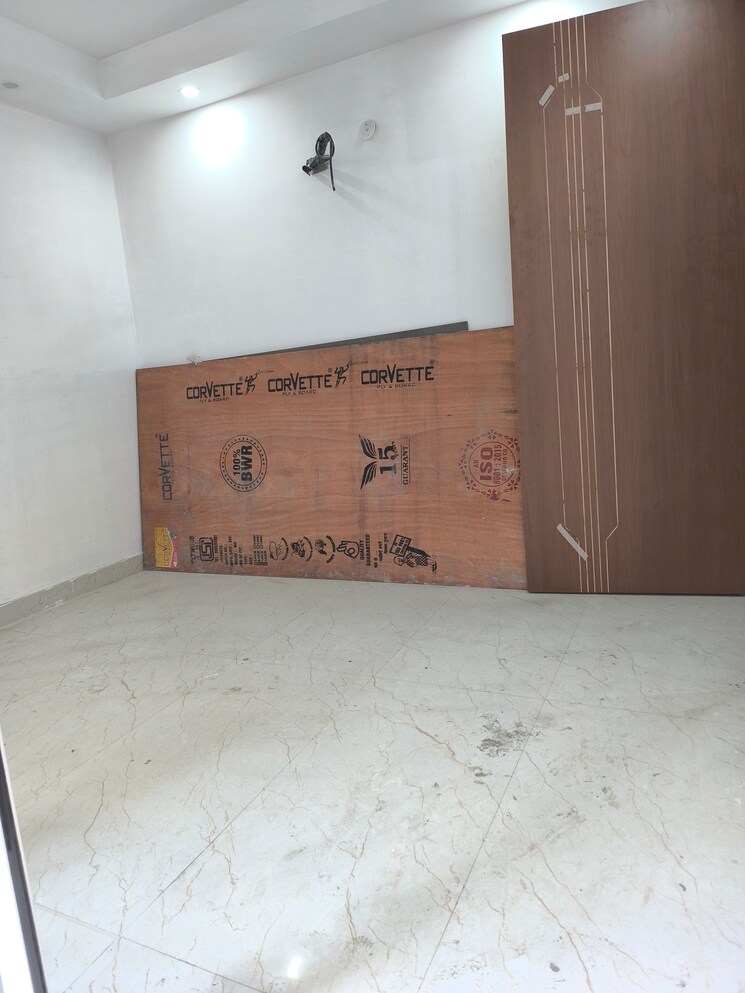Room, sector 7 dwarka 3 Bedroom 1000 Sq.Ft. Builder Floor In Sector 7 Dwarka Delhi 9751545