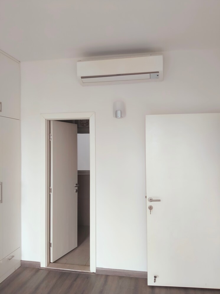 Room, dlf-the-crest 3 Bedroom 3511 Sq.Ft. Apartment In Sector 54 Gurgaon 9751547