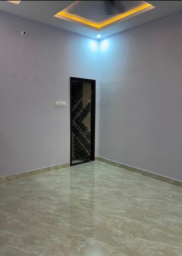 Room in 2 BHK Independent House at Jankipuram – for Sale