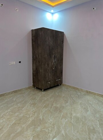 Room in 2 BHK Independent House at Jankipuram – for Sale