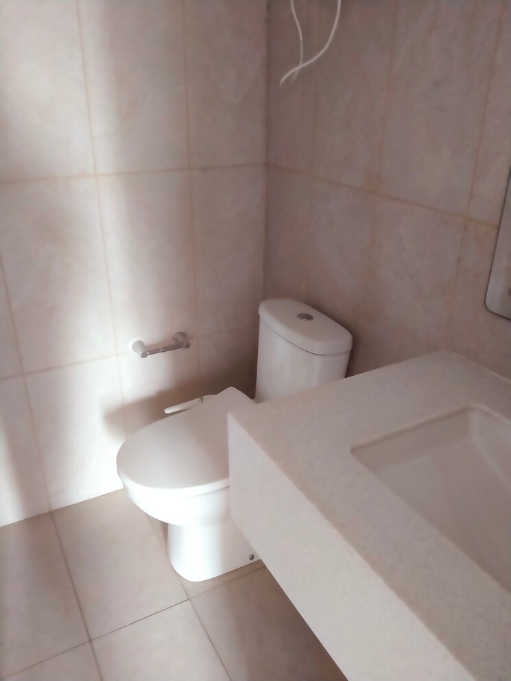 Bathroom, ambience-creacions 3 Bedroom 3090 Sq.Ft. Apartment In Sector 22 Gurgaon 9751621