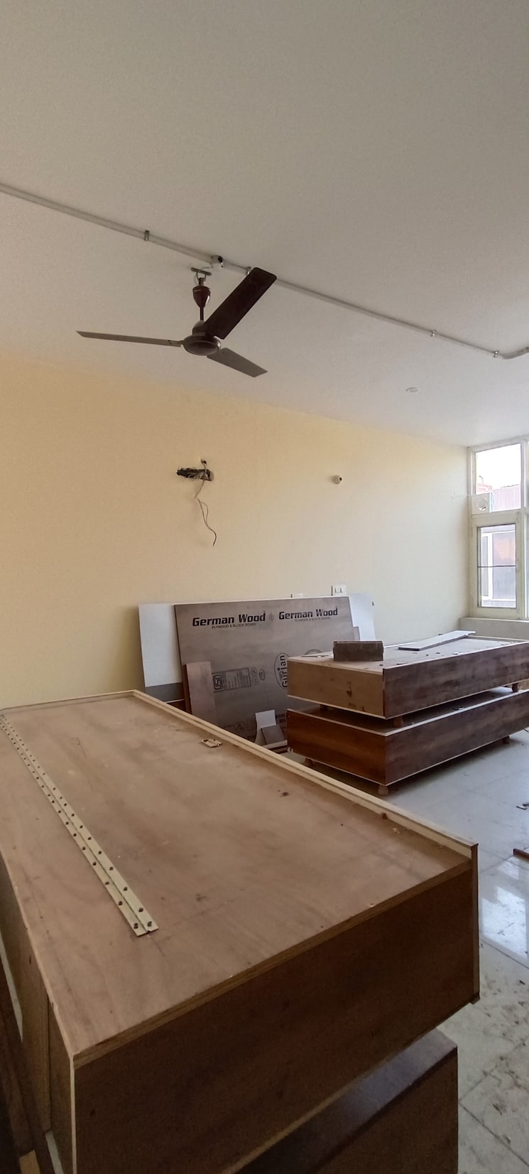 Room, patiala road 1 RK 80 Sq.Yd. Builder Floor In Patiala Road Zirakpur 9751744