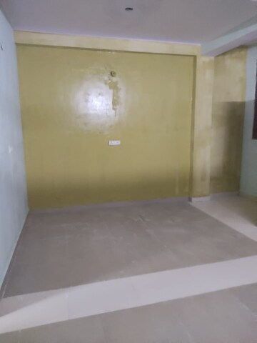 Room in 2 BHK Builder Floor at Ahinsa Khand 2 – for Rent