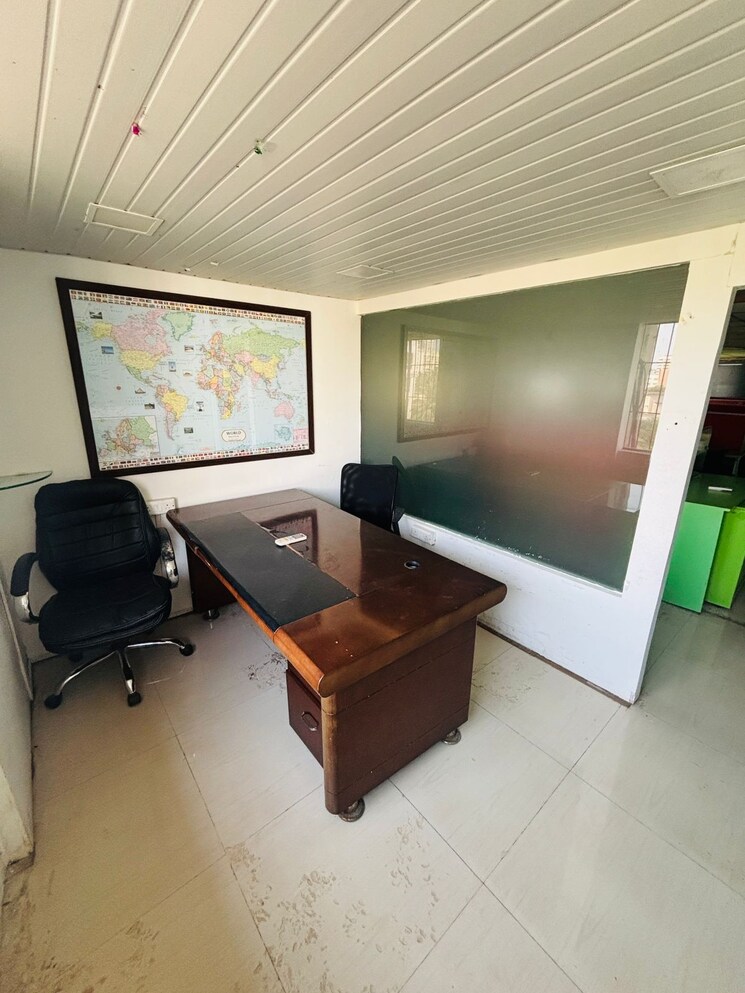 Team Area, malad west Commercial Office Space 1850 Sq.Ft. In Malad West Mumbai 9751859