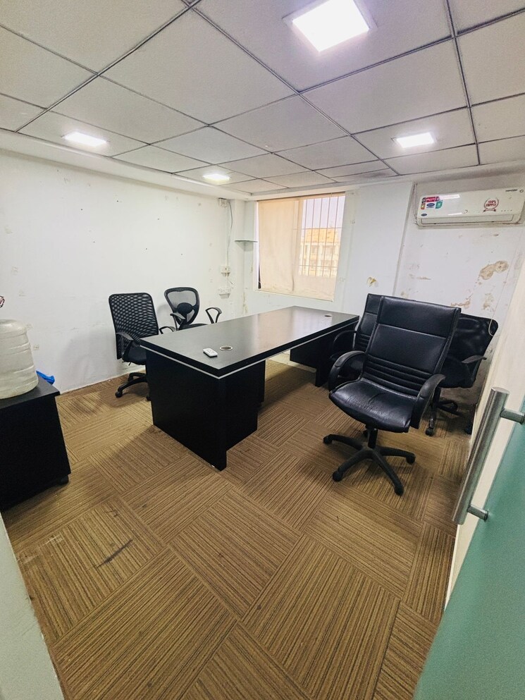 Team Area, malad west Commercial Office Space 1850 Sq.Ft. In Malad West Mumbai 9751859