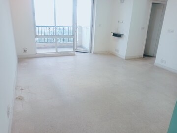 Room in 2.5 BHK Apartment at Emaar Emerald Estate, Sector 65 – for Rent