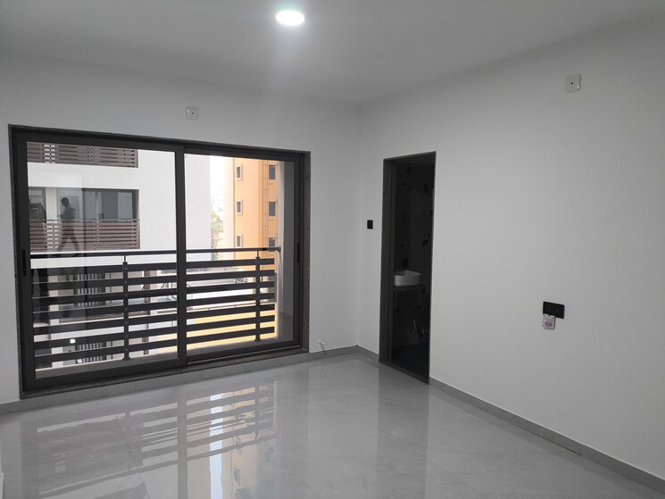 Room, palanpur 4 Bedroom 2800 Sq.Ft. Apartment In Palanpur Surat 9751964