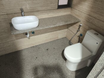 4 BHK Flat for Sale in Palanpur, Surat