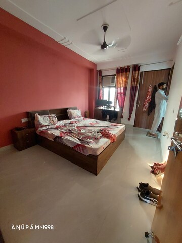 Living Room in 2 BHK Builder Floor at Palam Vihar – for Rent