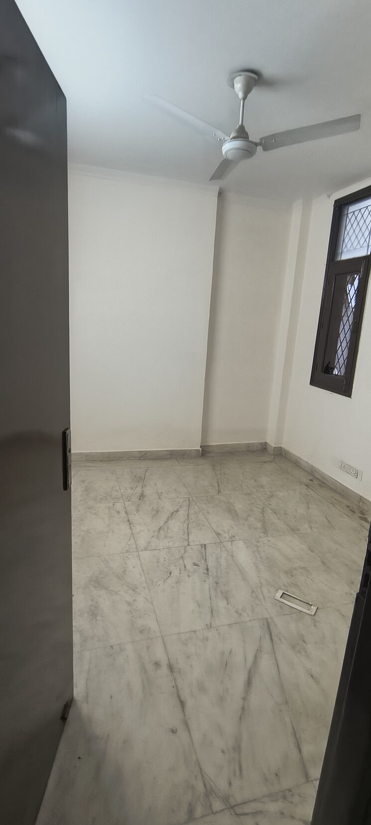 Room, panchsheel vihar 3 Bedroom 945 Sq.Ft. Builder Floor In Panchsheel Vihar Delhi 9752446