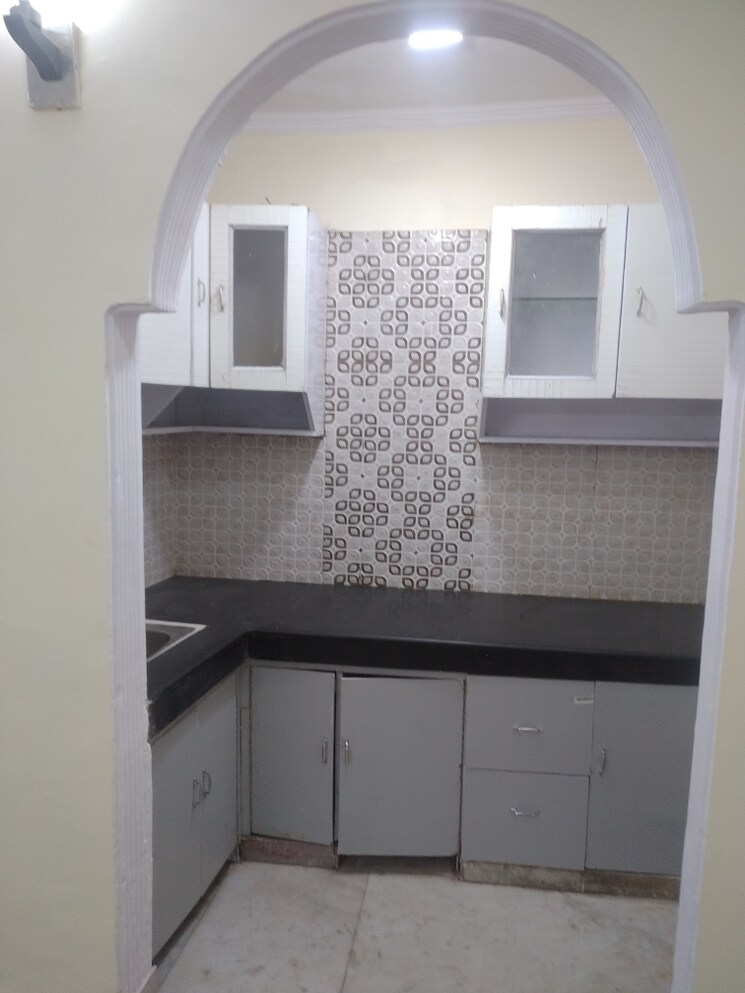 Kitchen, govindpuri 2 Bedroom 50 Sq.Yd. Builder Floor In Govindpuri Delhi 9752158