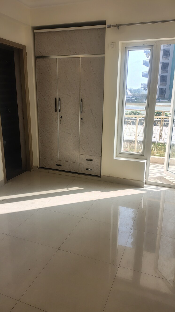 Cover Image, pareena-micasa 3 Bedroom 1999 Sq.Ft. Apartment In Sector 68 Gurgaon 9752219