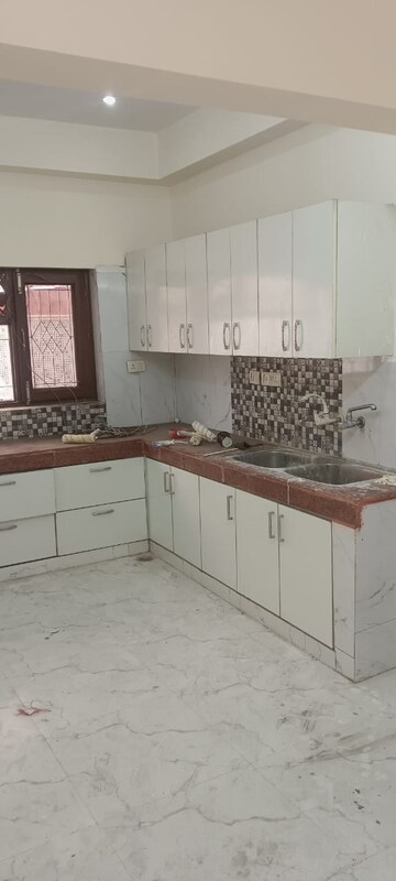 Kitchen in 2.5 BHK Independent House at Sector 56 – for Rent