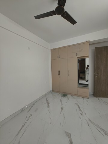 Room in 3.5 BHK Apartment at M3M Soulitude, Sector 89 – for Rent