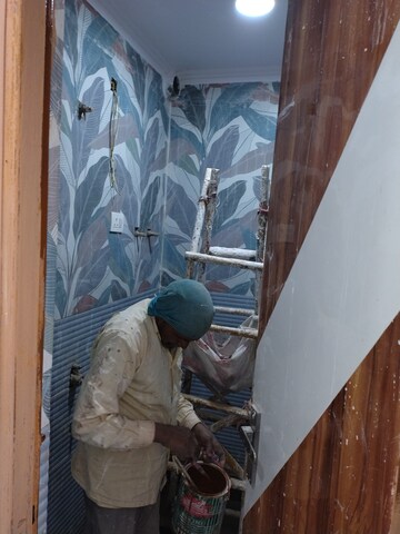 Parking in 1 BHK Builder Floor at Govindpuri – for Rent