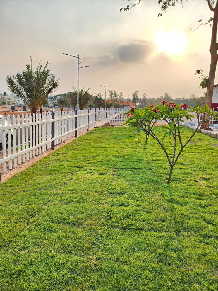 Garden, hoskote  1200 Sq.Ft. Plot In Hoskote Bangalore 9752712