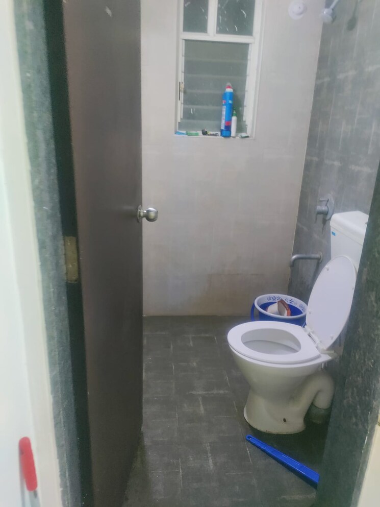 Bathroom, mantra-insignia 2 Bedroom 893 Sq.Ft. Apartment In Mundhwa Pune 9752697