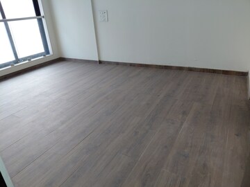 Room in 2 BHK Apartment at Jyoti Sukriti, Goregaon East – for Sale