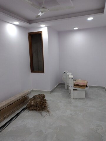 Furnished Amenities in 1 BHK Builder Floor at Govindpuri – for Sale