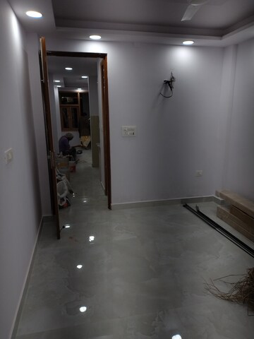 Furnished Amenities in 1 BHK Builder Floor at Govindpuri – for Sale