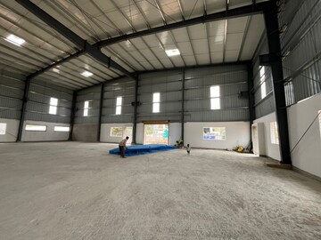 Parking in  Warehouse at International Airport Road – for Rent