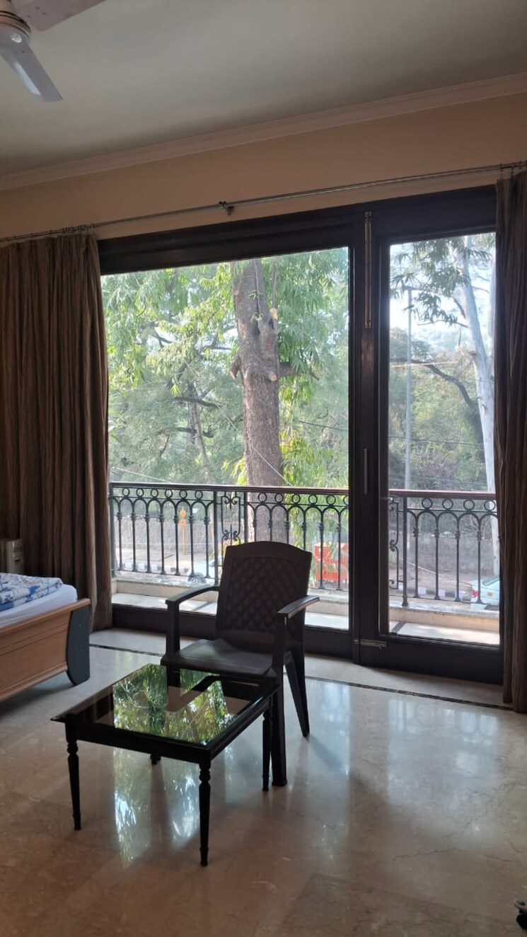 Bedroom, defence colony 3 Bedroom 1600 Sq.Ft. Builder Floor In Defence Colony Delhi 9753335