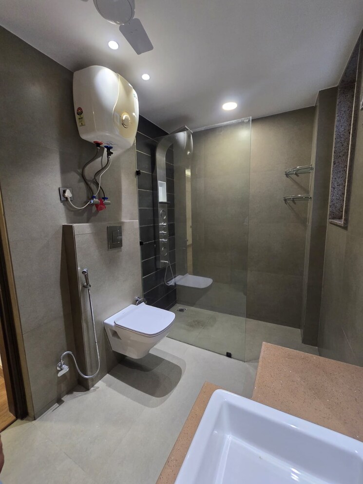 Living Room, dlf-the-icon 4 Bedroom 2810 Sq.Ft. Apartment In Dlf Phase V Gurgaon 9753639