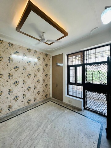 Room in 3 BHK Apartment at Green Fields Colony – for Sale