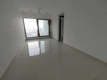 Room in 2 BHK Apartment at Sunteck City Avenue 4, Goregaon West – for Rent