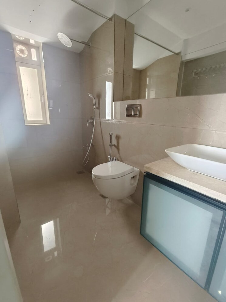 Bathroom, neelam-apartment 3 Bedroom 1500 Sq.Ft. Apartment In Bandra West Mumbai 9753904